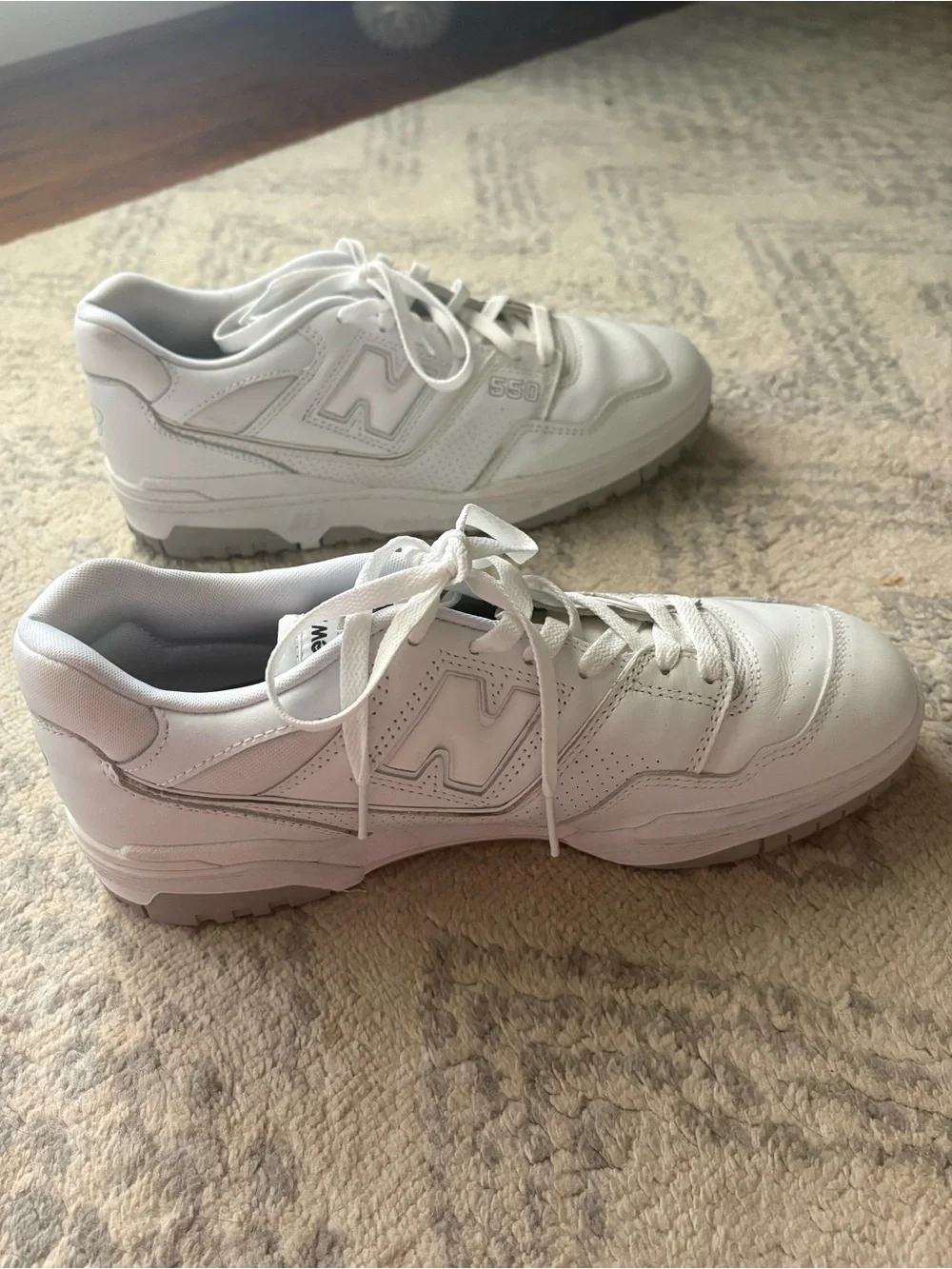New Balance 550 Sneaker in White Grey